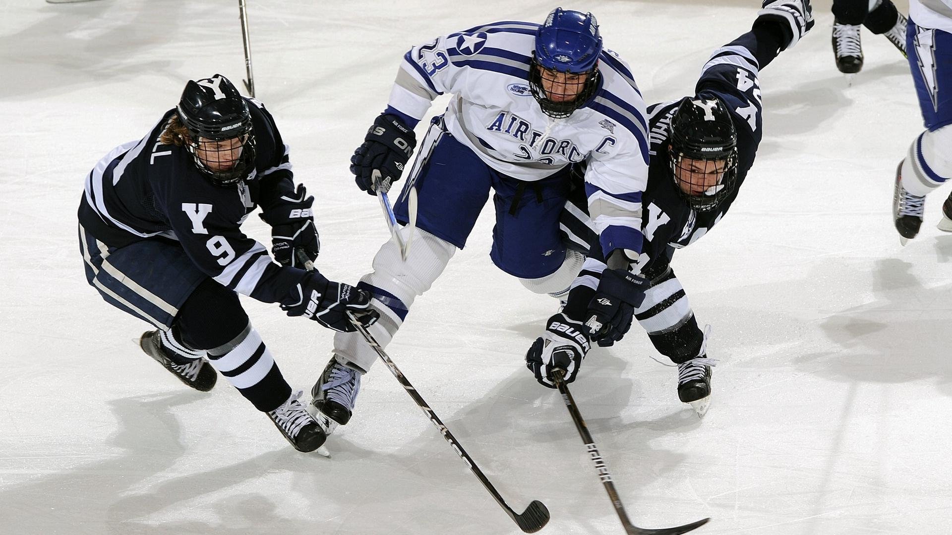 德甲球队研究高强度比赛中体能衰减与失误率关系,体能衰退